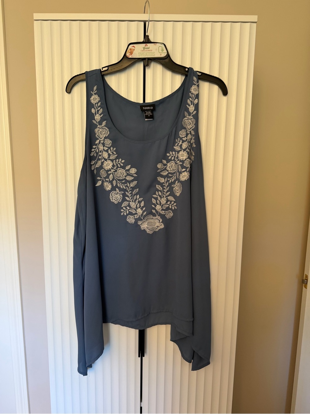 Torrid Slate Blue Floral Embroidered Chiffon Tank Size 0